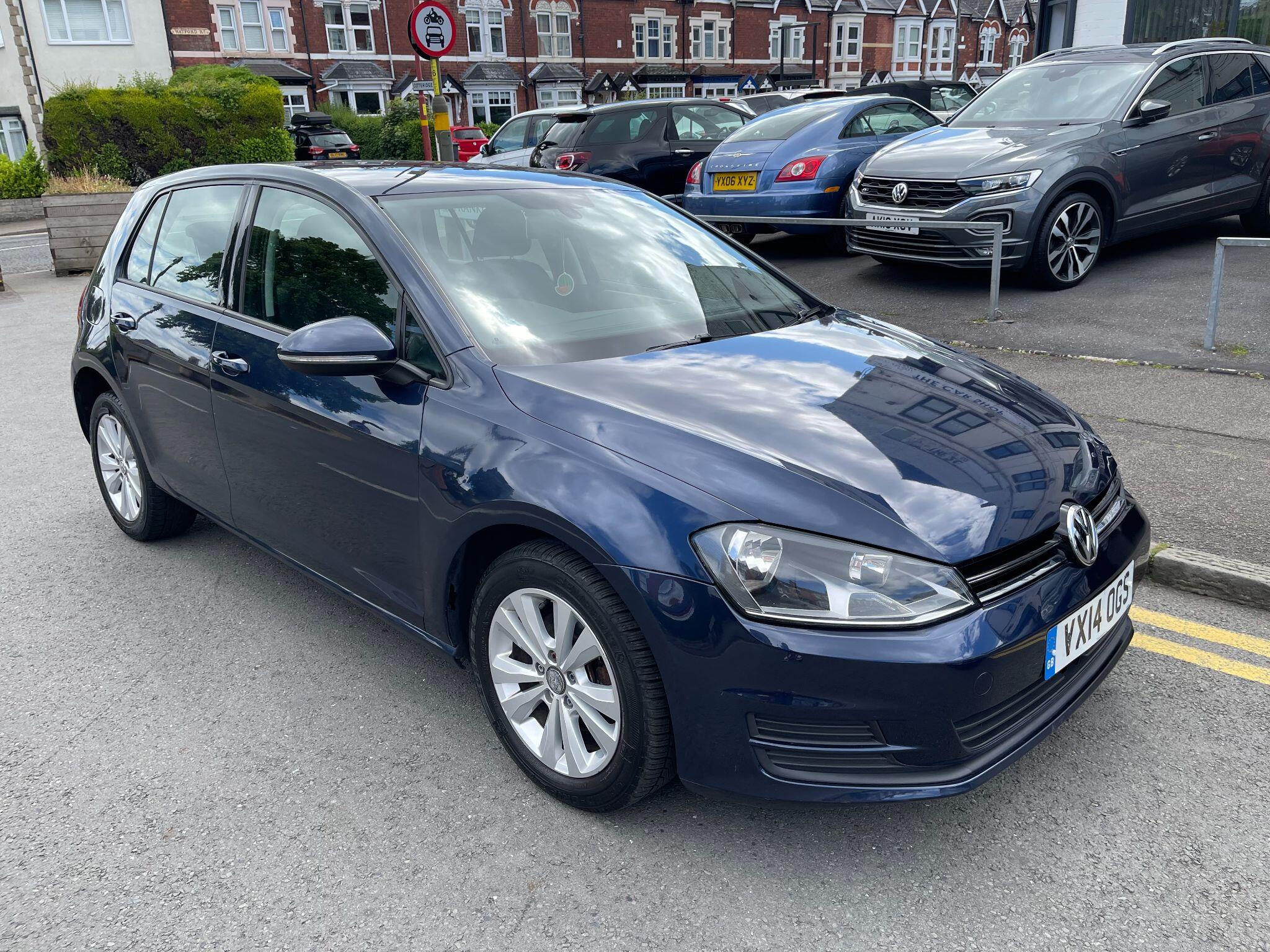 Volkswagen Golf view 3