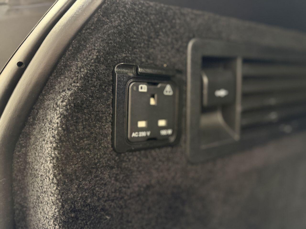 Land Rover Range Rover view 45