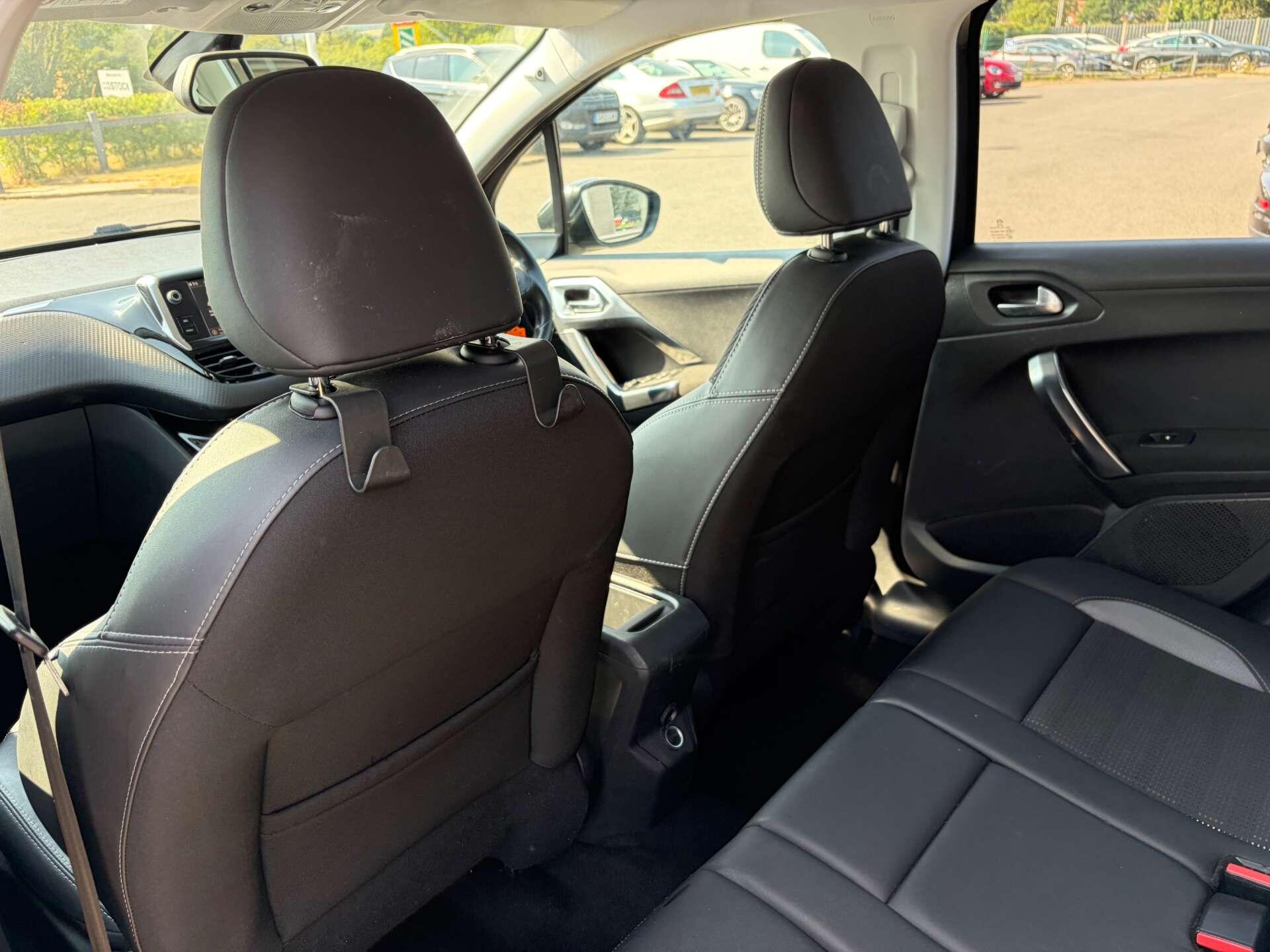 Peugeot 2008 view 22
