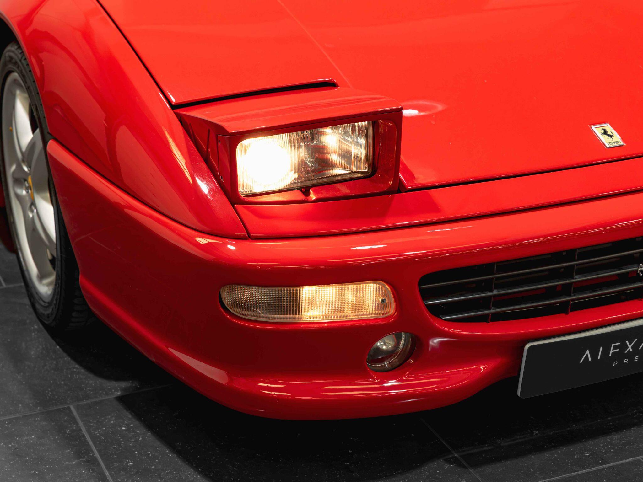 Ferrari F355 view 15