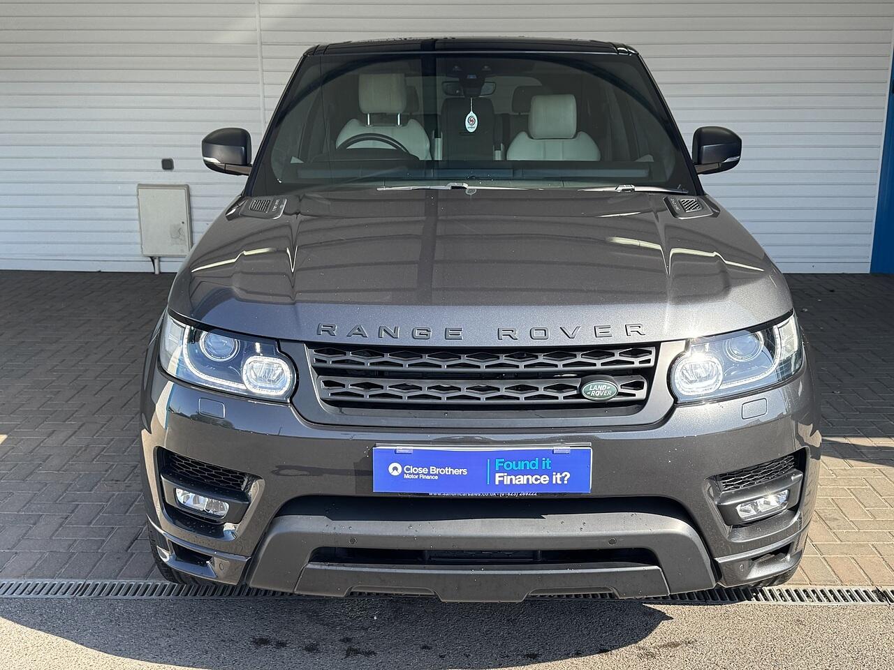 Land Rover Range Rover Sport view 2