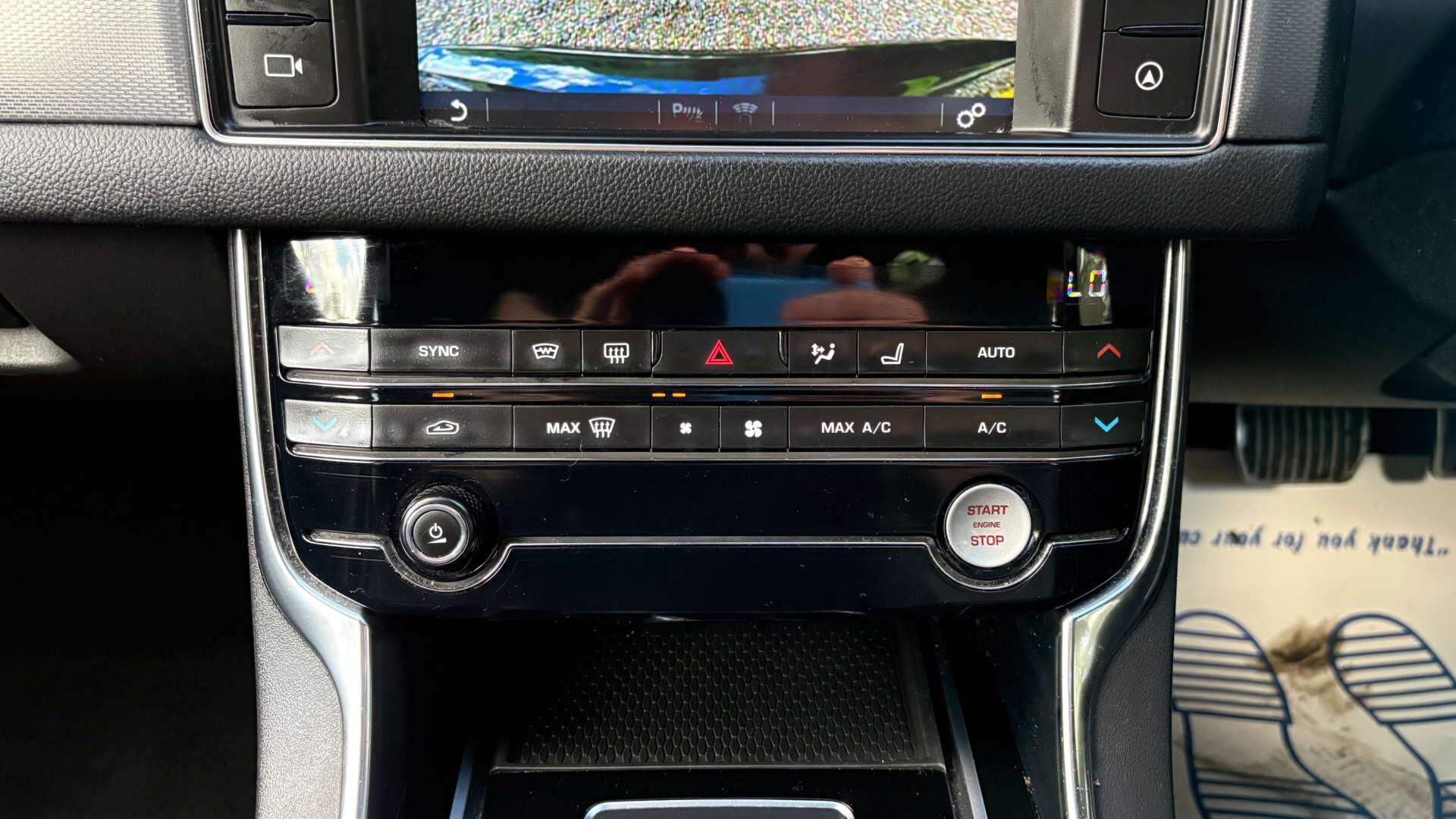 Jaguar XF view 34