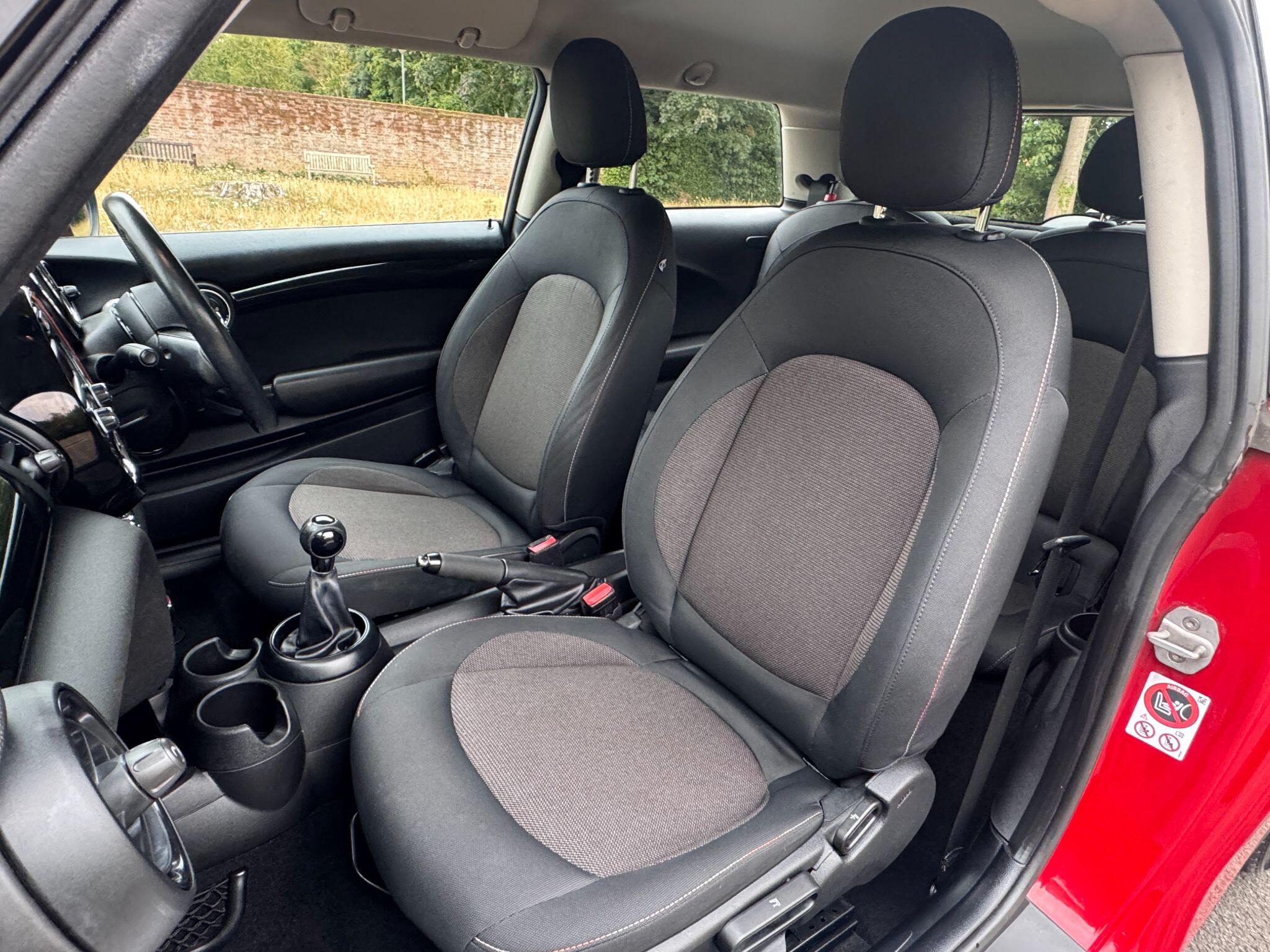 2015 MINI Hatch 1.2 One Euro 6 (s/s) 3dr • 114,000 miles image 25