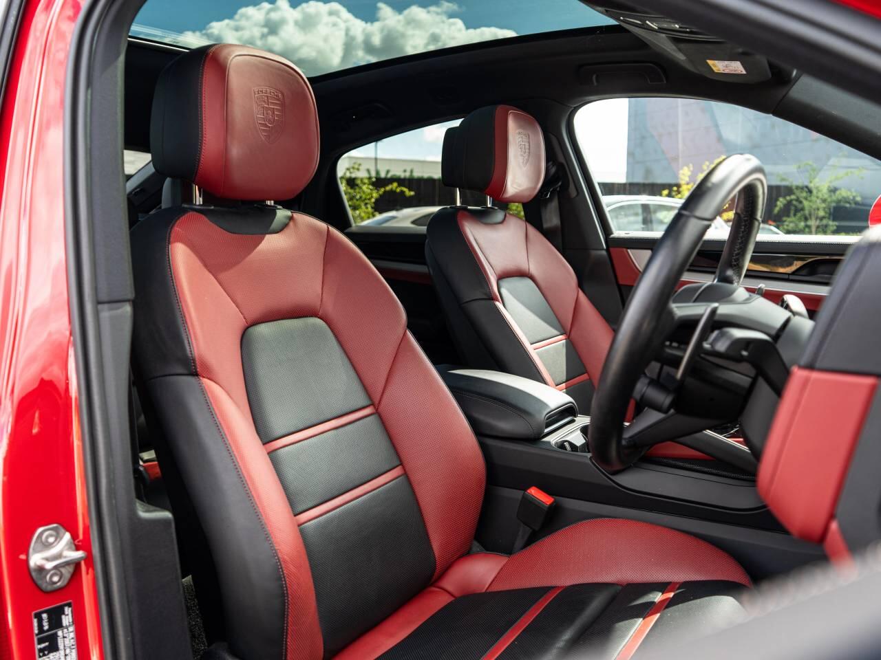 Porsche Cayenne view 5