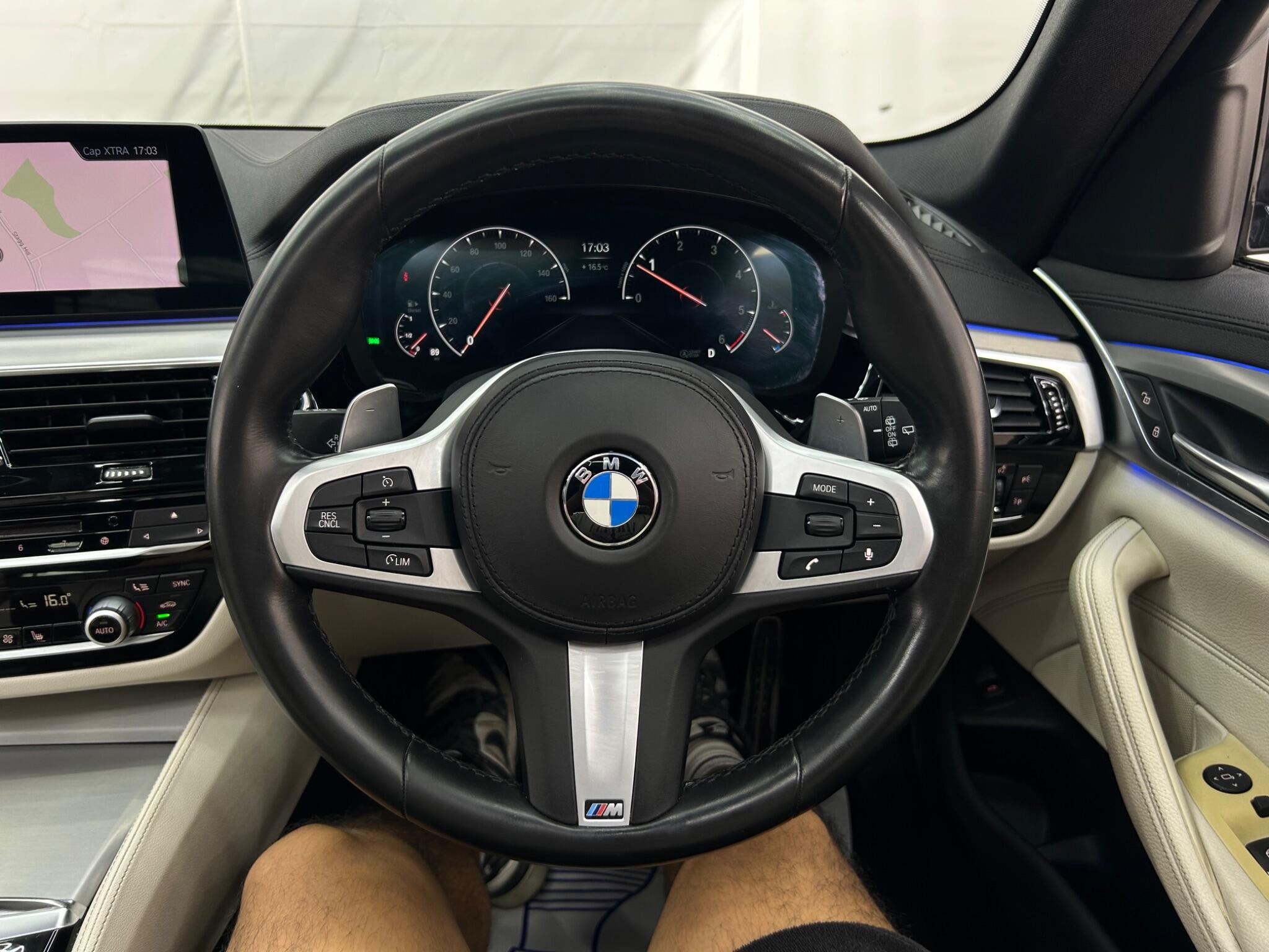 BMW 5 Series view 43