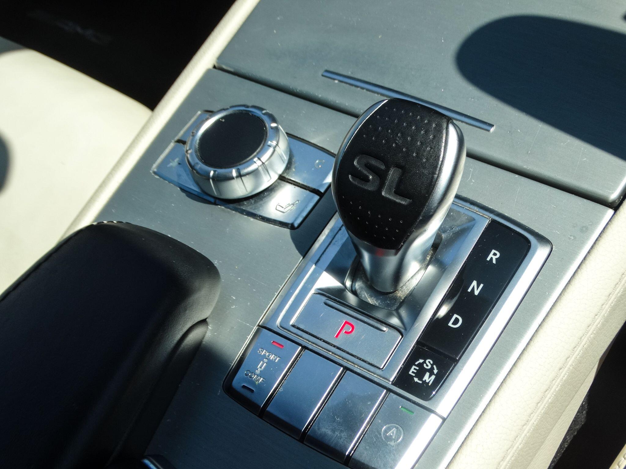 Mercedes-Benz SL view 27