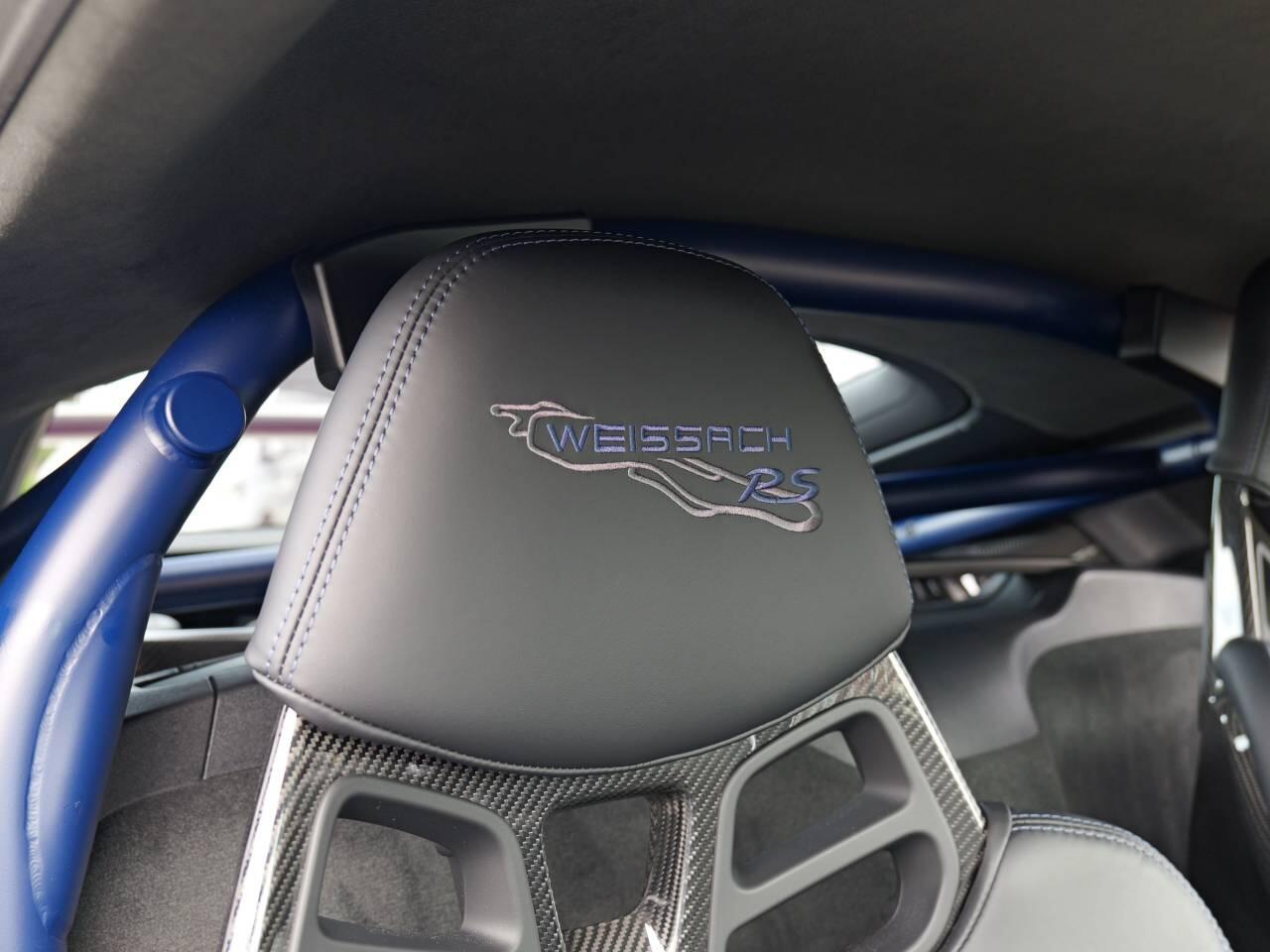 Porsche Cayman view 40