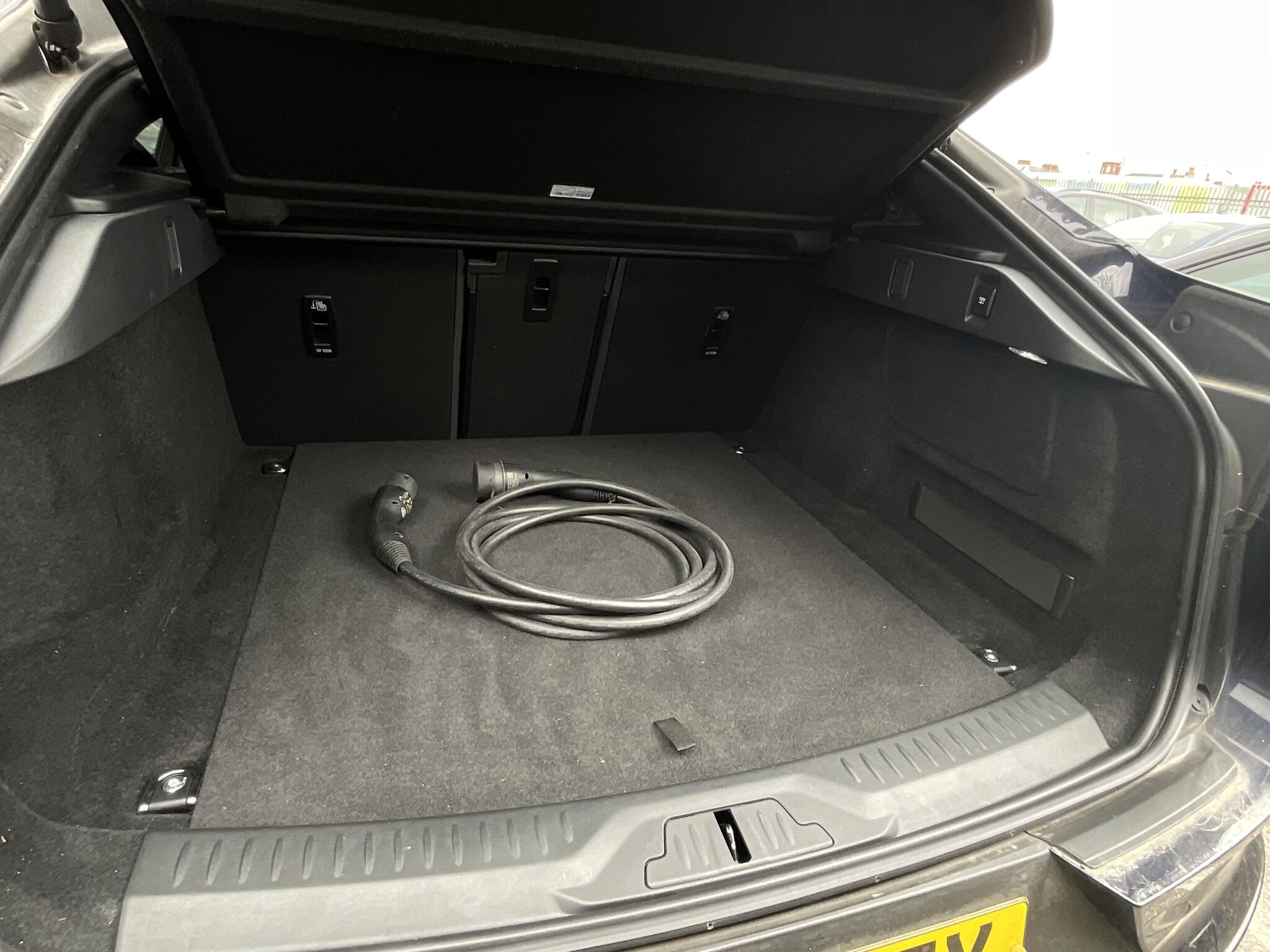 Jaguar I-Pace view 20