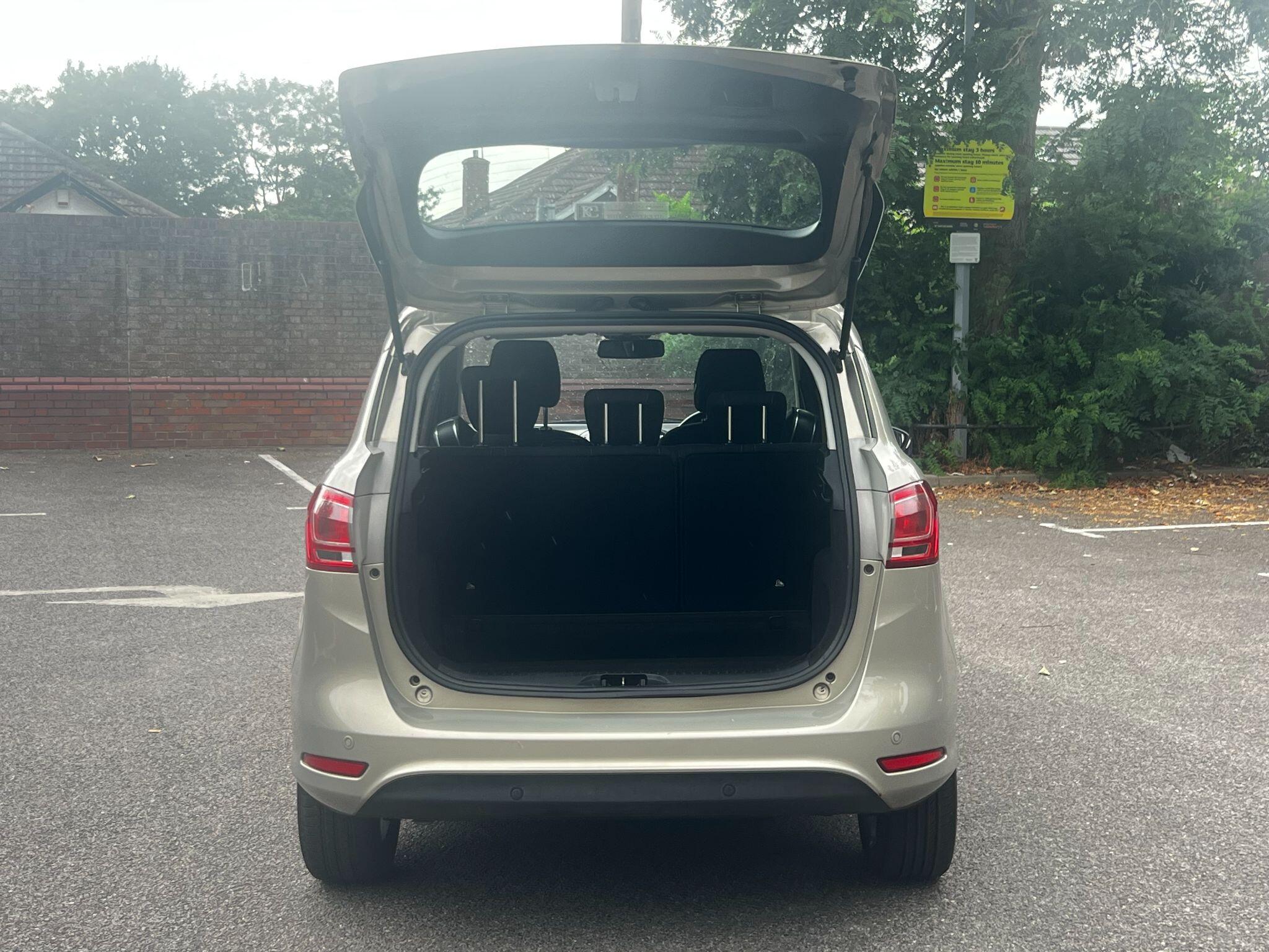 Ford B-Max view 37