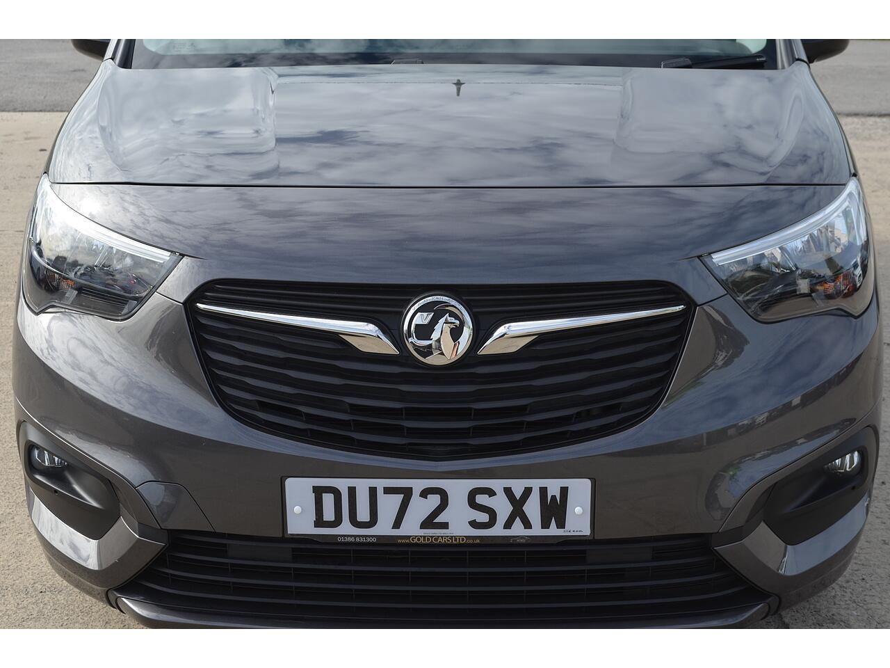 Vauxhall Combo Life view 38