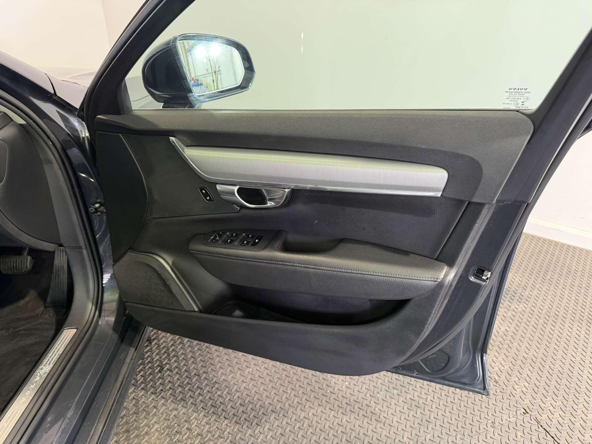 Volvo V90 view 21
