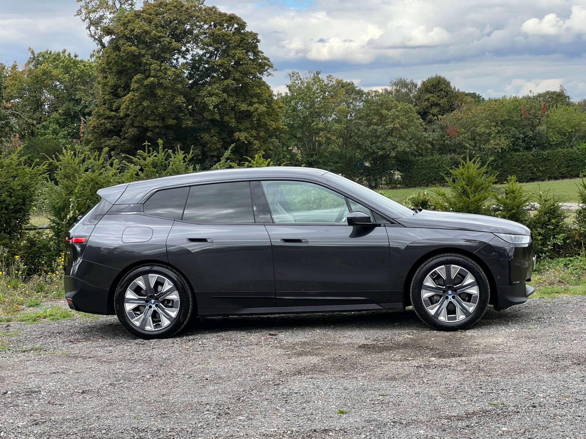BMW iX view 22