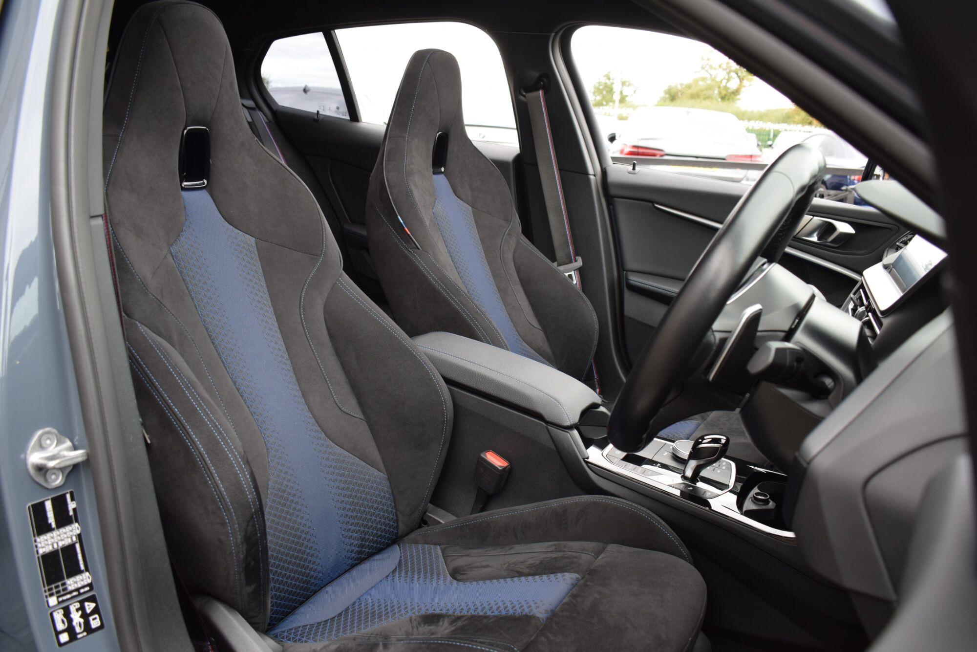 BMW 1 Series view 14