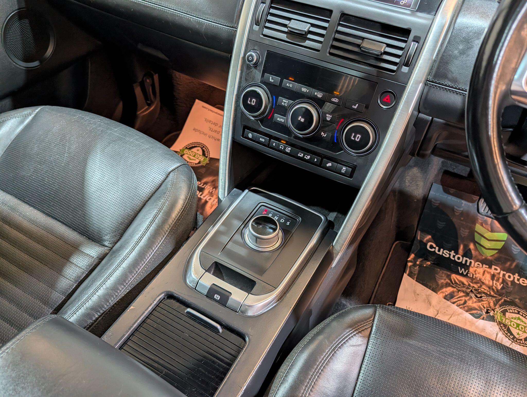 Land Rover Discovery Sport view 18