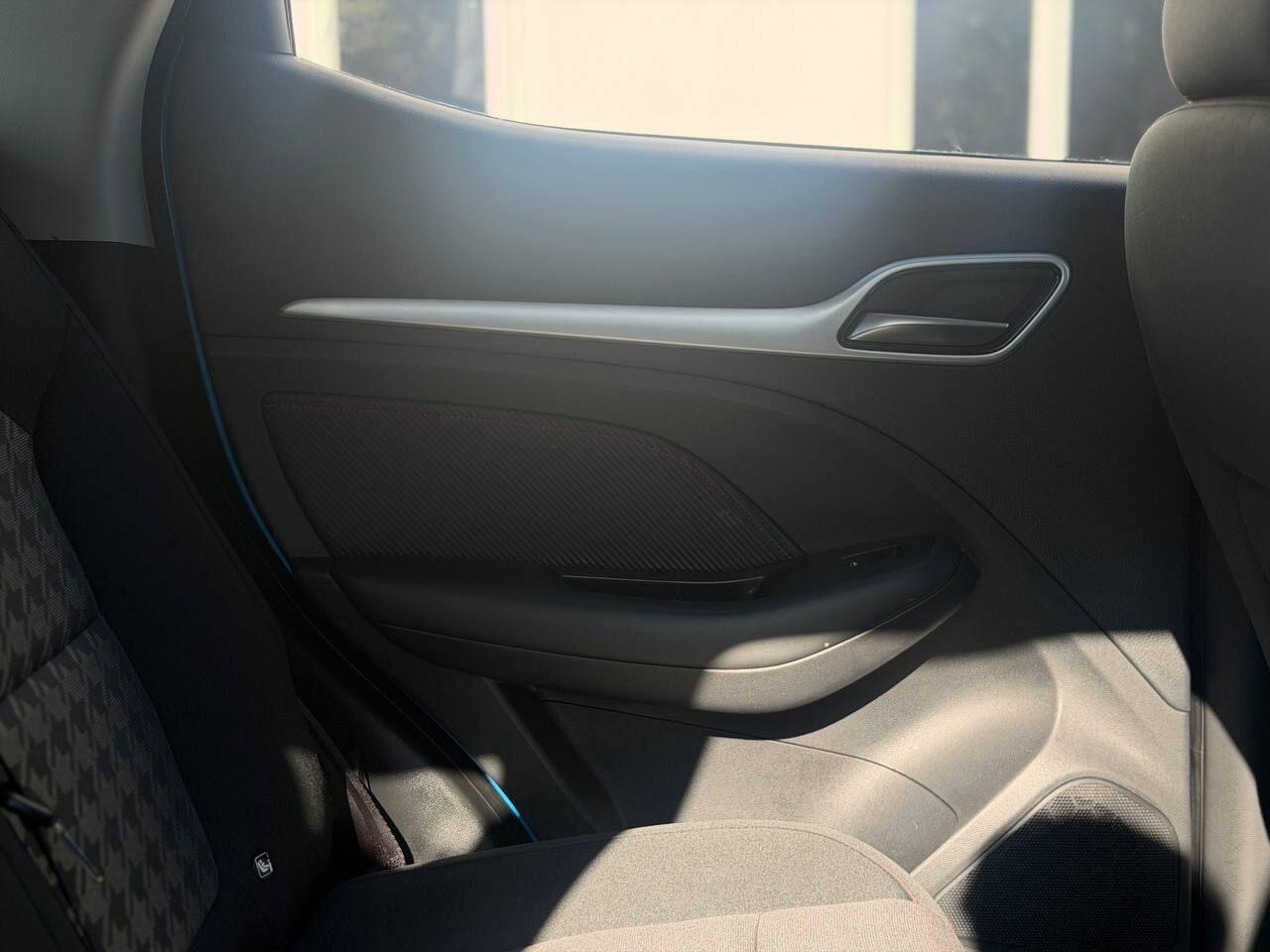MG ZS view 15