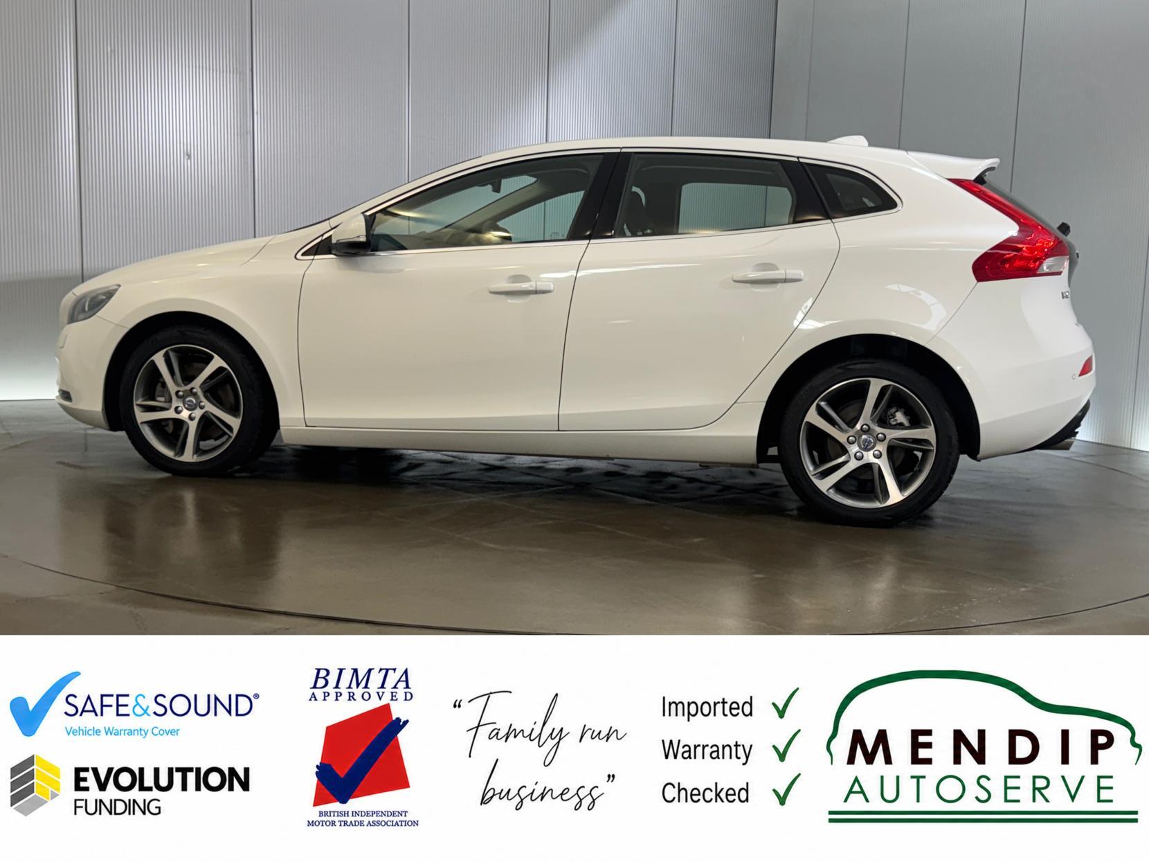 Volvo V40 view 8