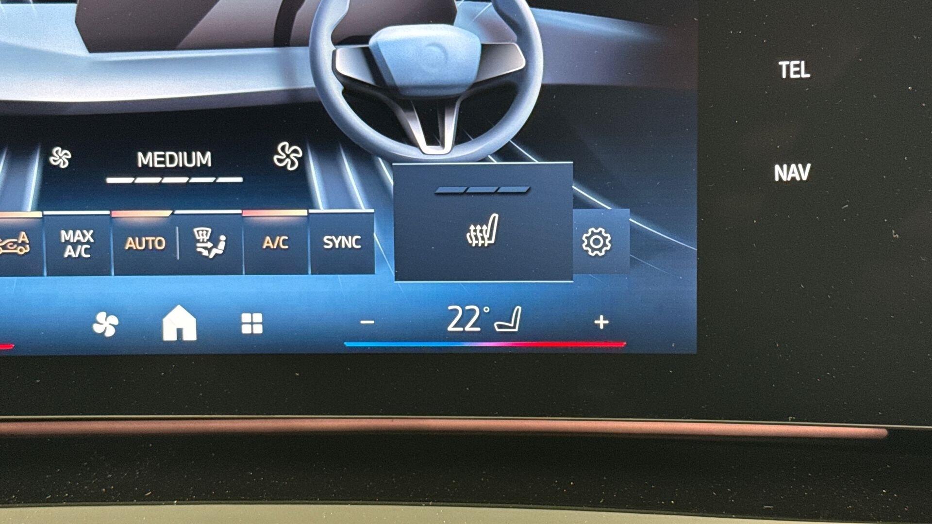 BMW Ix1 view 26