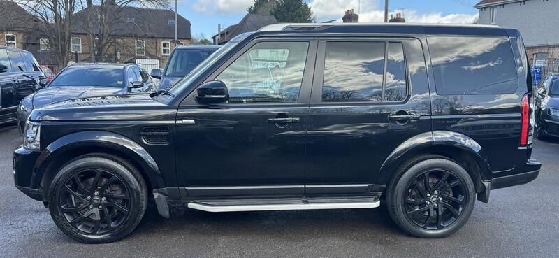 Land Rover Discovery view 4