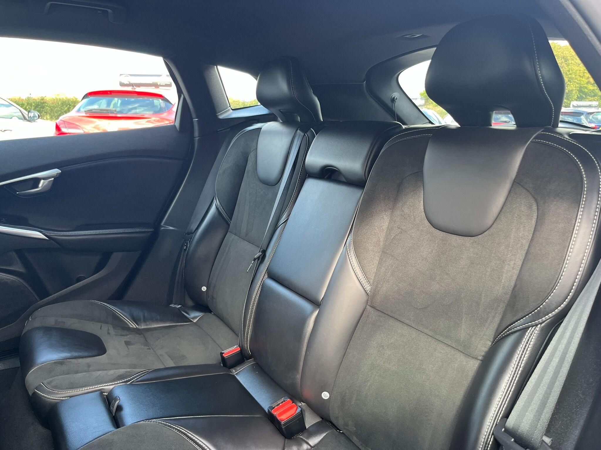 Volvo V40 view 30