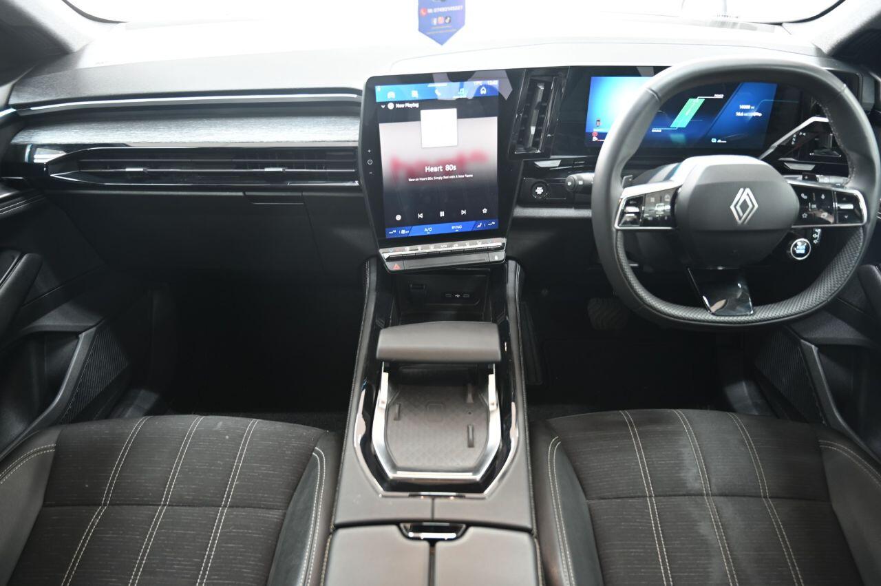 Renault Austral view 13