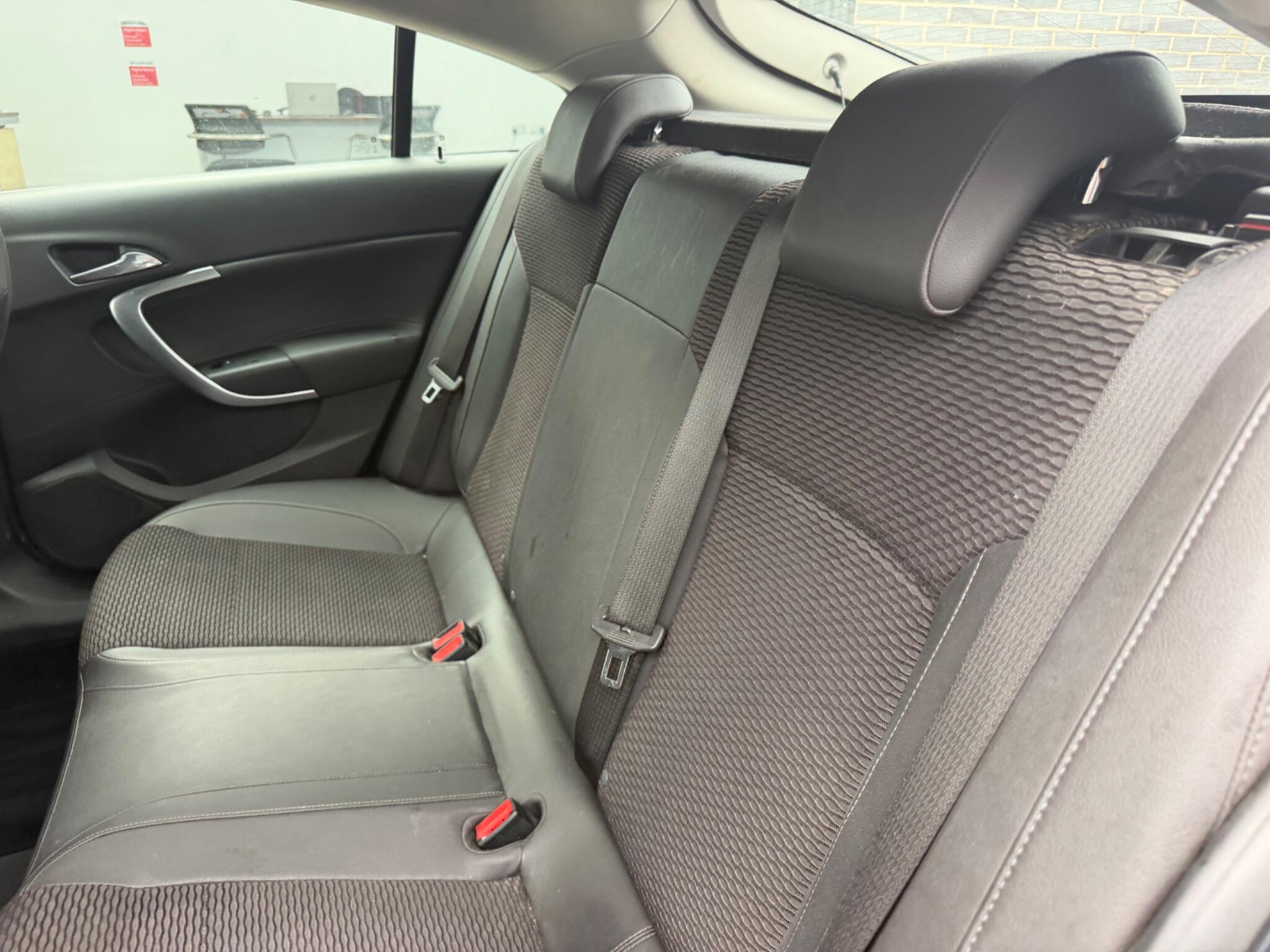Vauxhall Insignia view 27