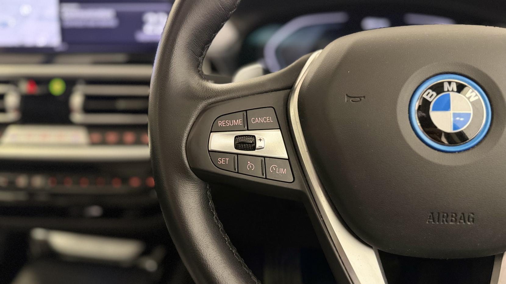 BMW X3 view 16