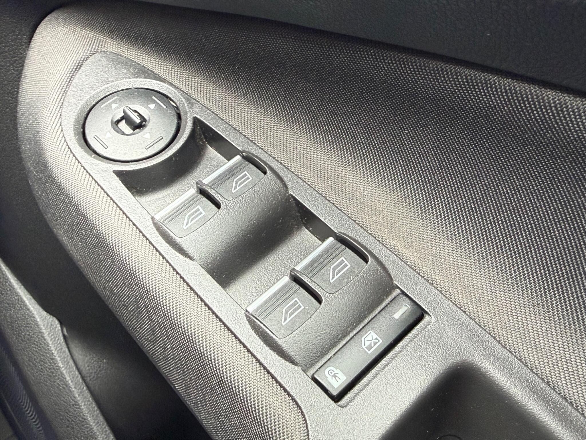 Ford Grand C-Max view 38