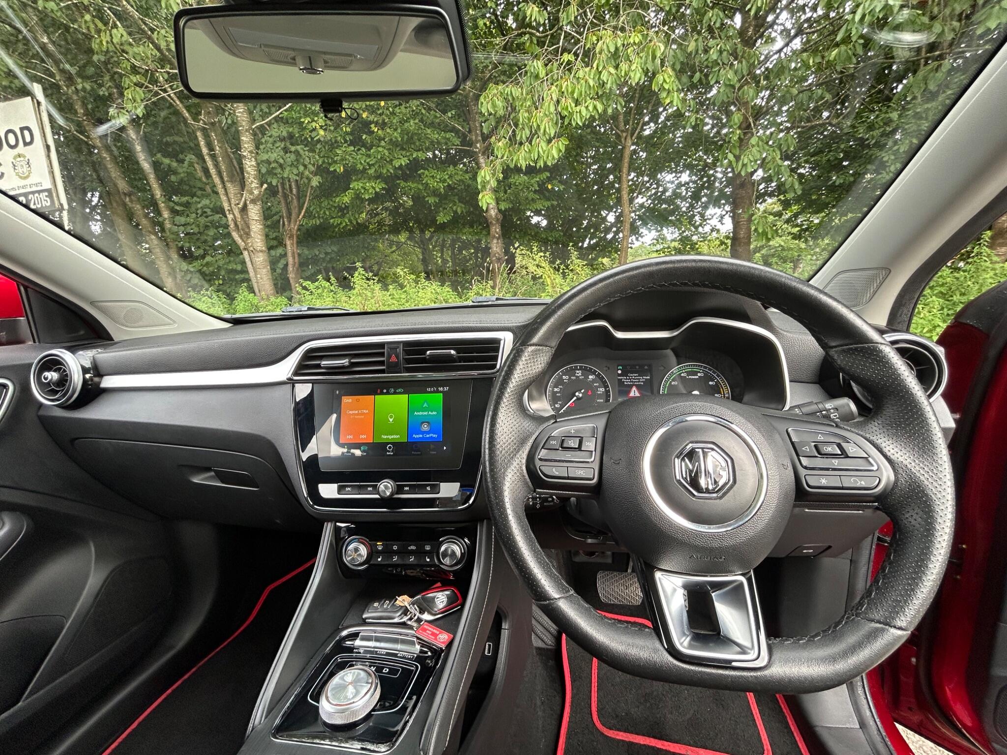 MG ZS view 16