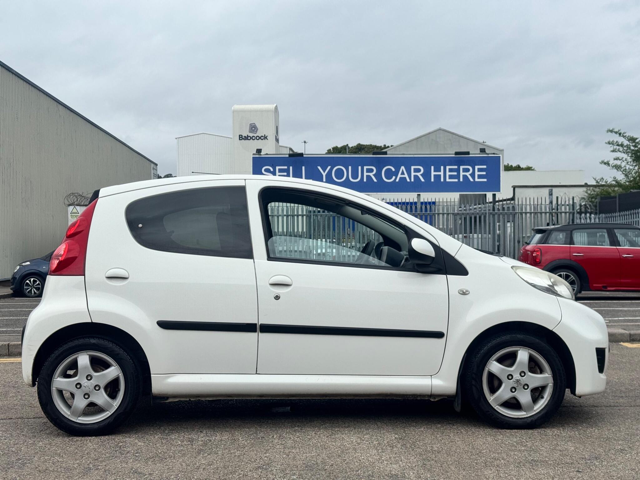 Peugeot 107 view 19