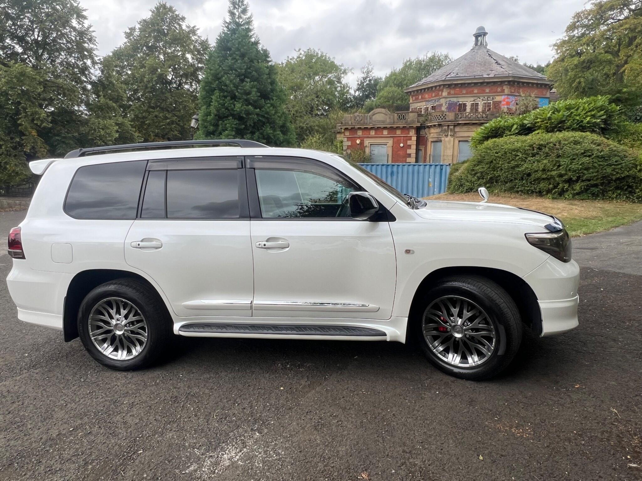 Toyota Land Cruiser Amazon