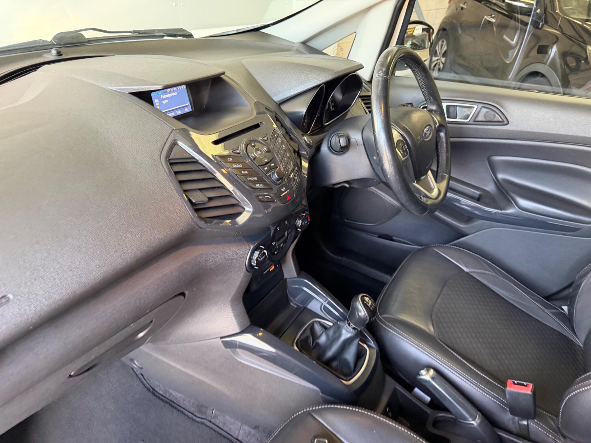 Ford Ecosport view 62