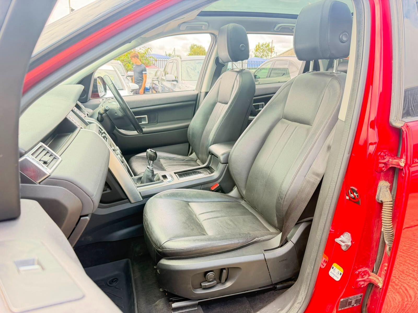 Land Rover Discovery Sport view 29