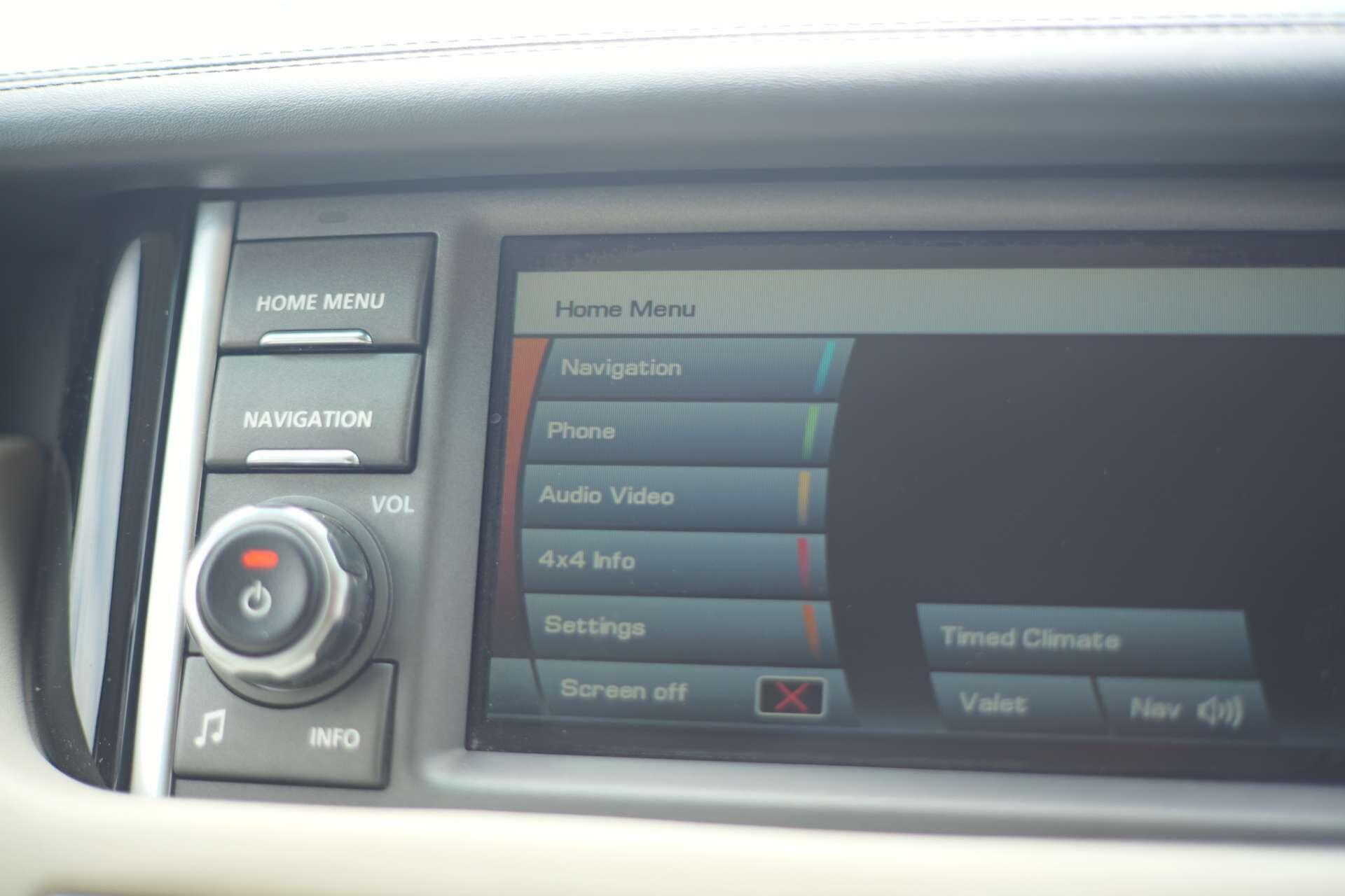 Land Rover Range Rover view 26