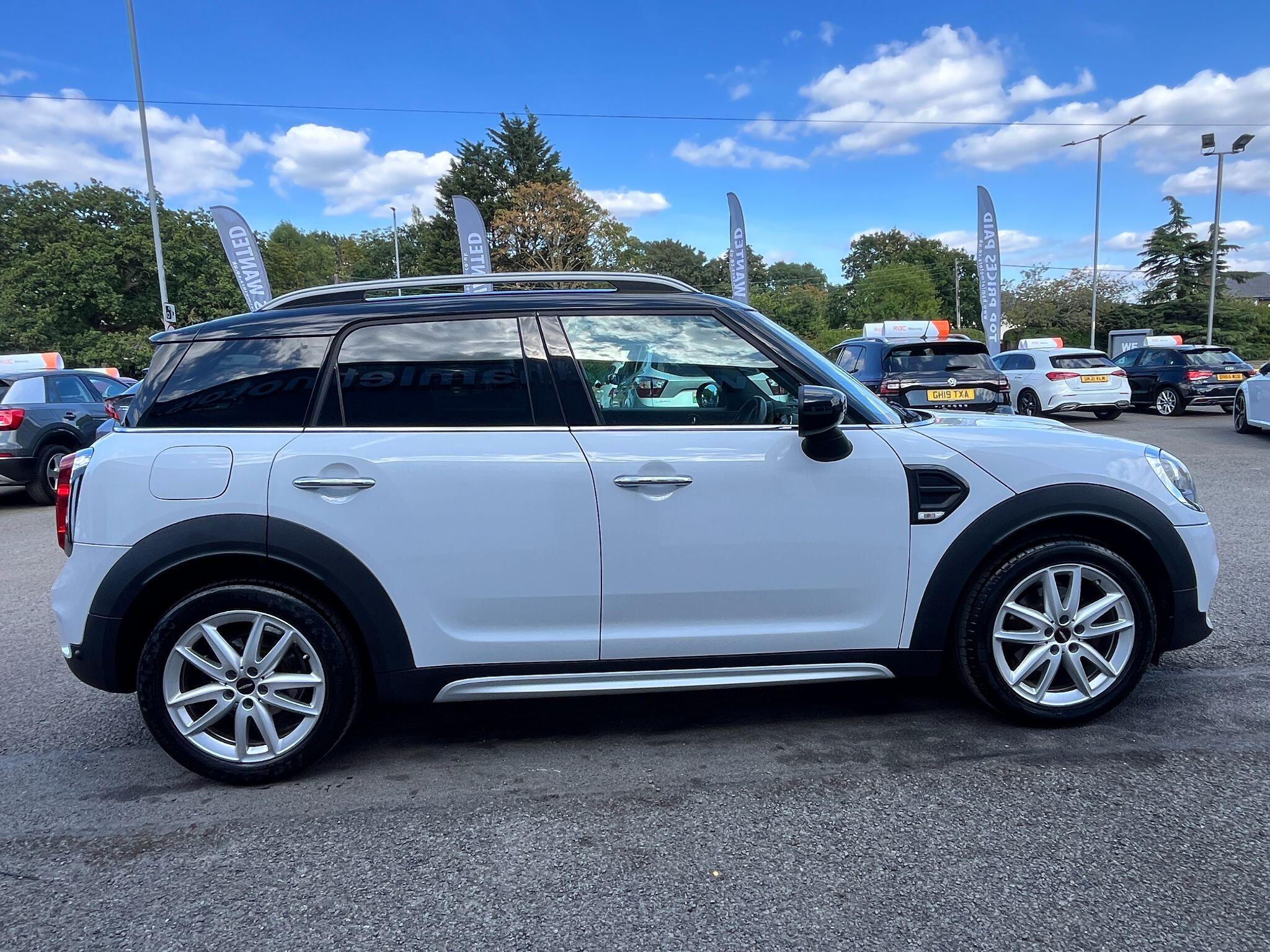 Mini Countryman view 6