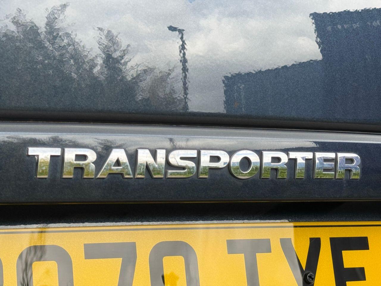 Volkswagen Transporter view 57