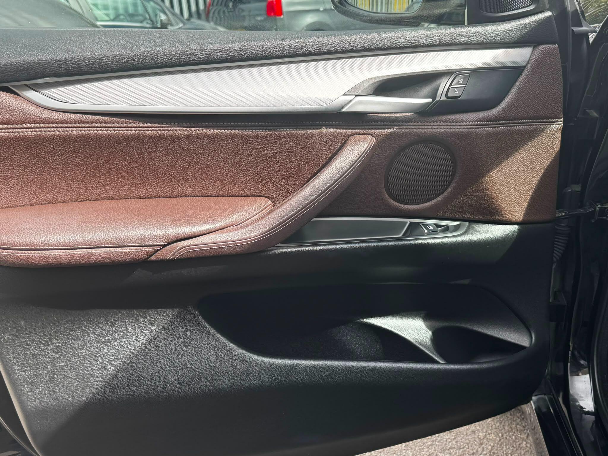 BMW X5 view 31