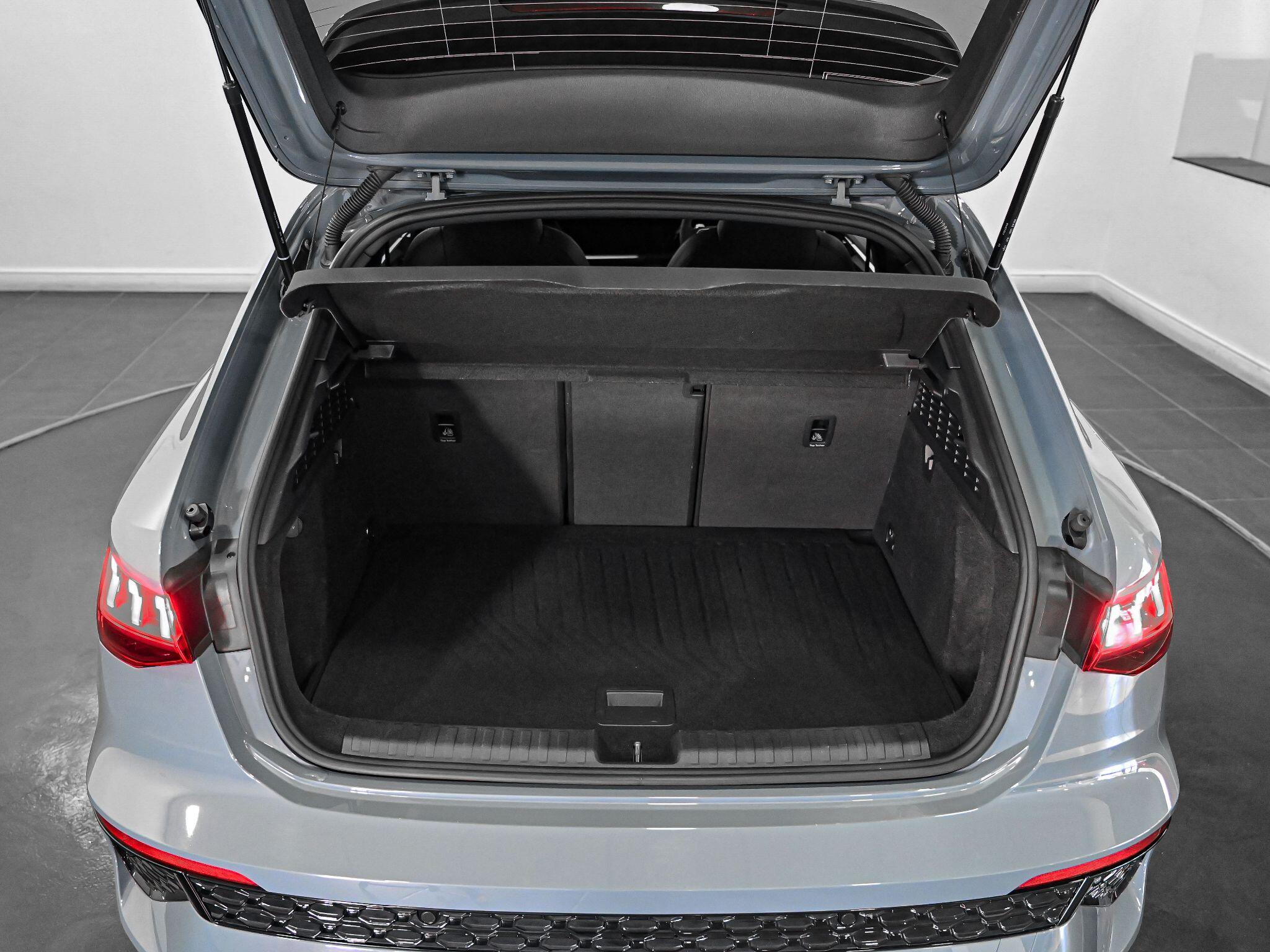 Audi RS3 view 43