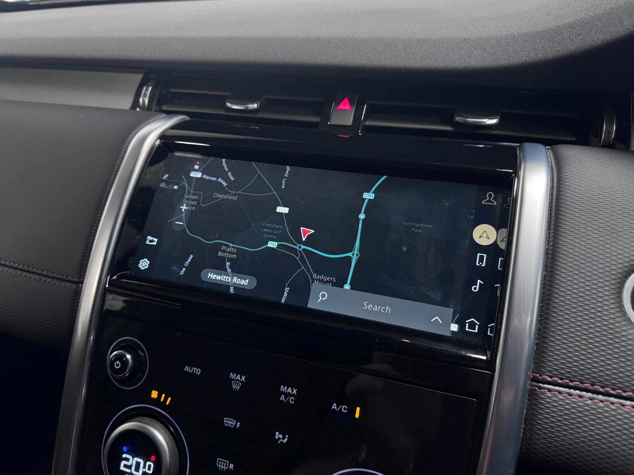 Land Rover Discovery Sport view 38