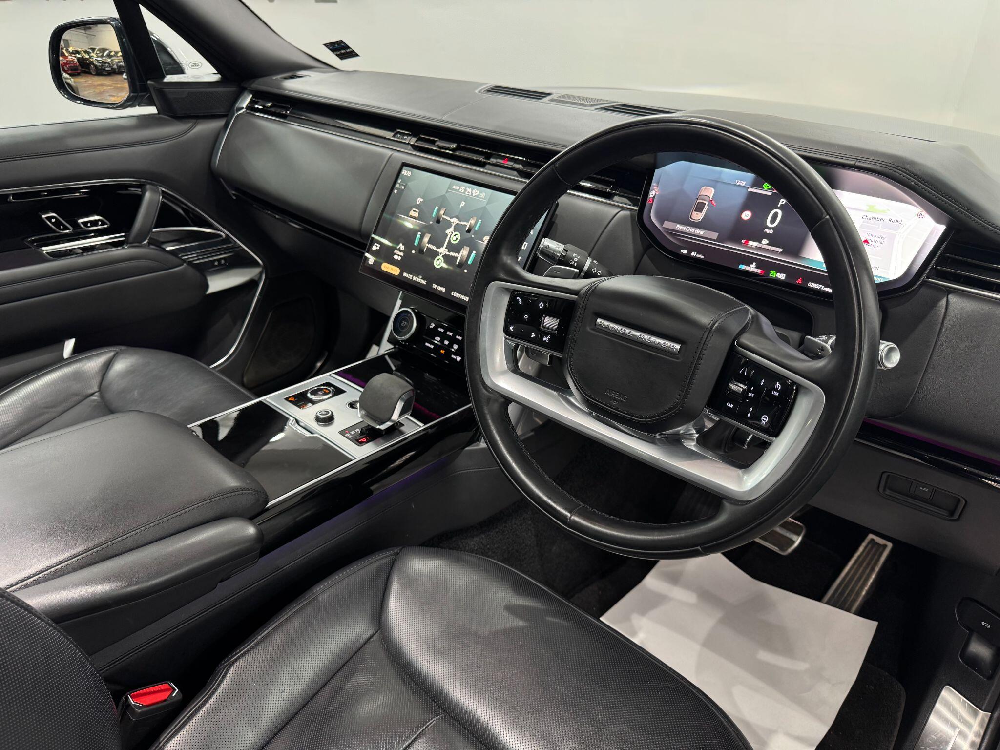 Land Rover Range Rover view 24