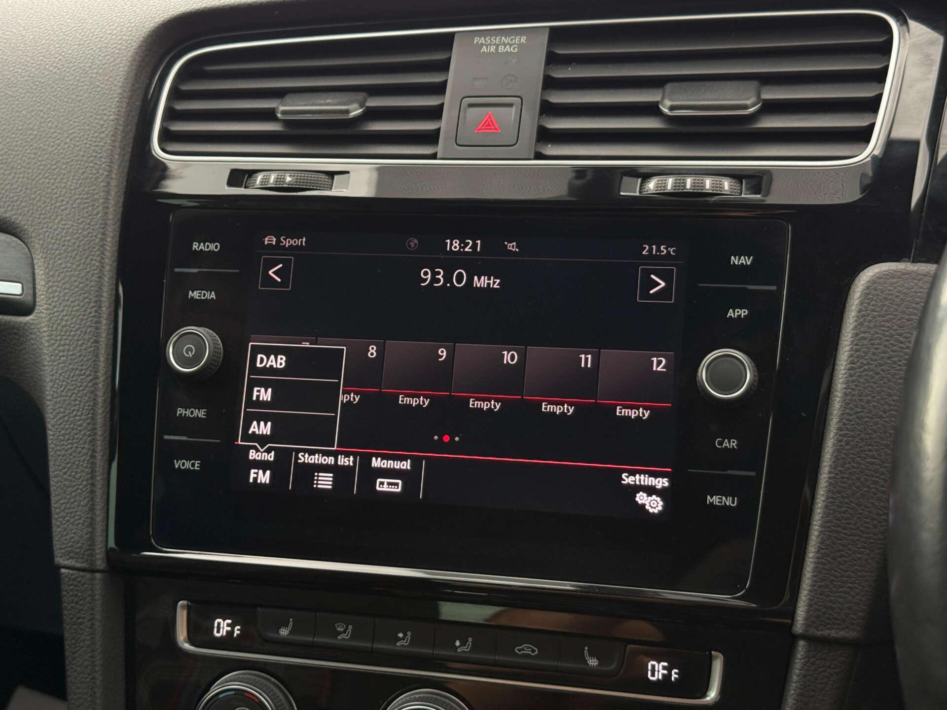 Volkswagen Golf view 67