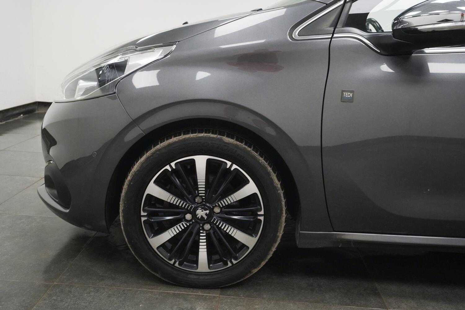 Peugeot 208 view 15
