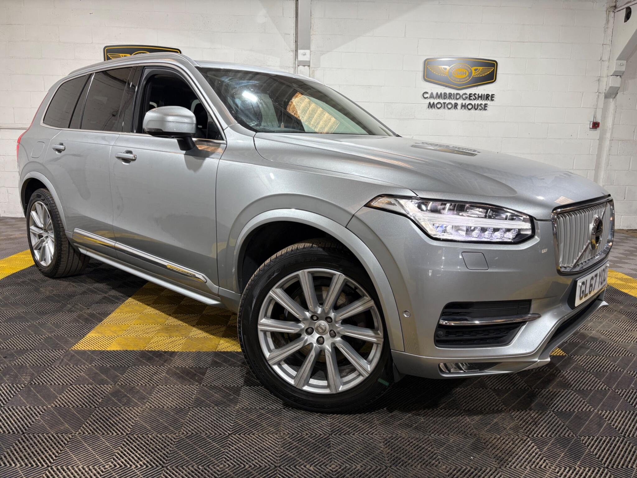 Volvo XC90 main image
