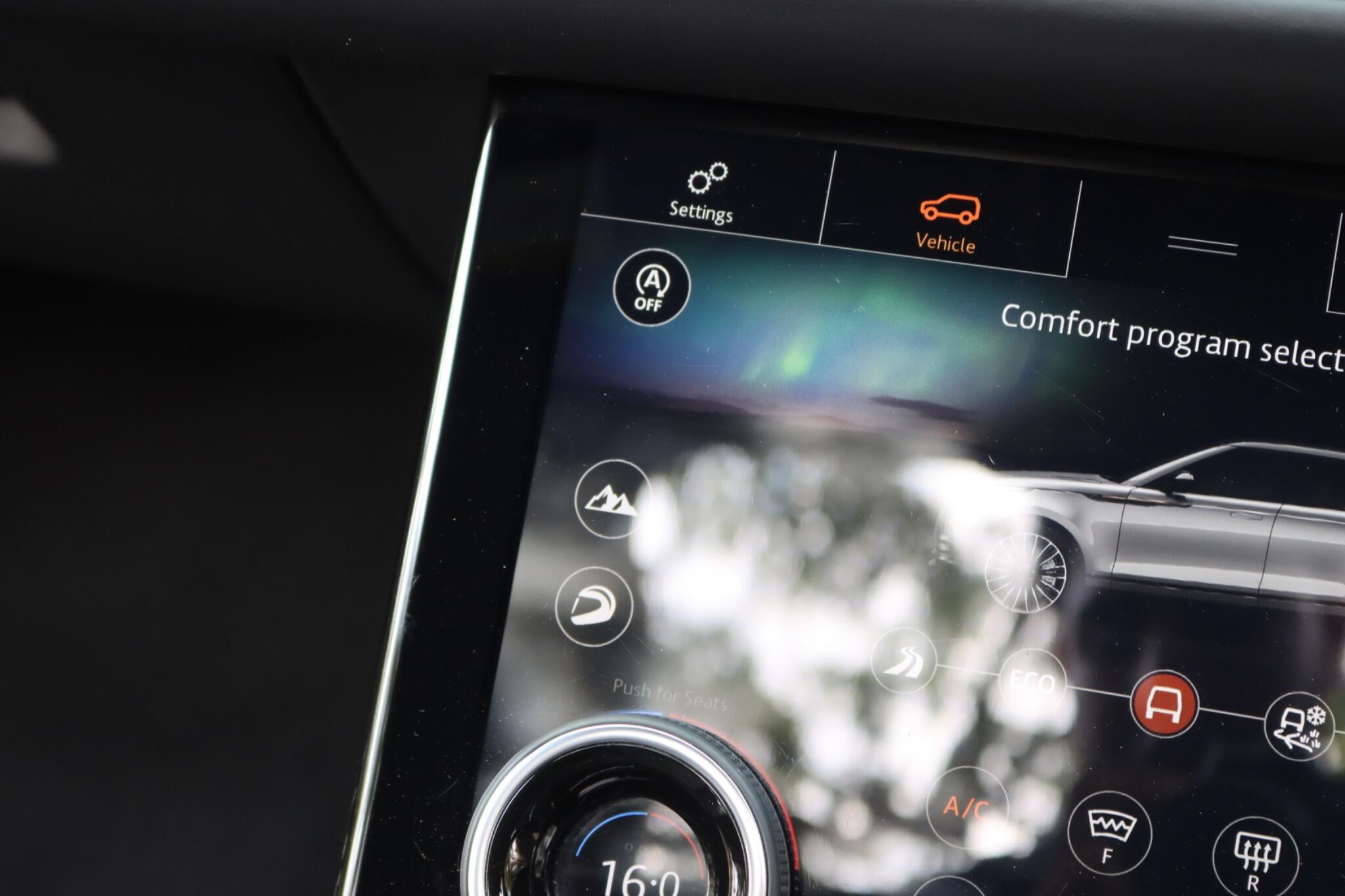 Land Rover Range Rover Velar view 68