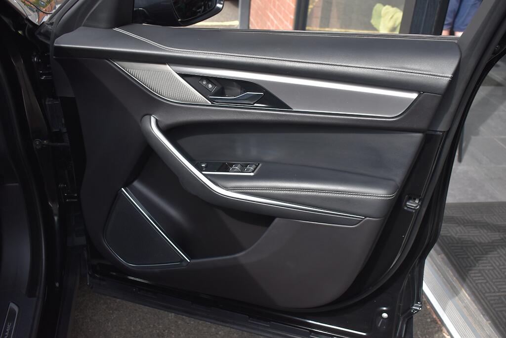 Jaguar F-Pace view 28