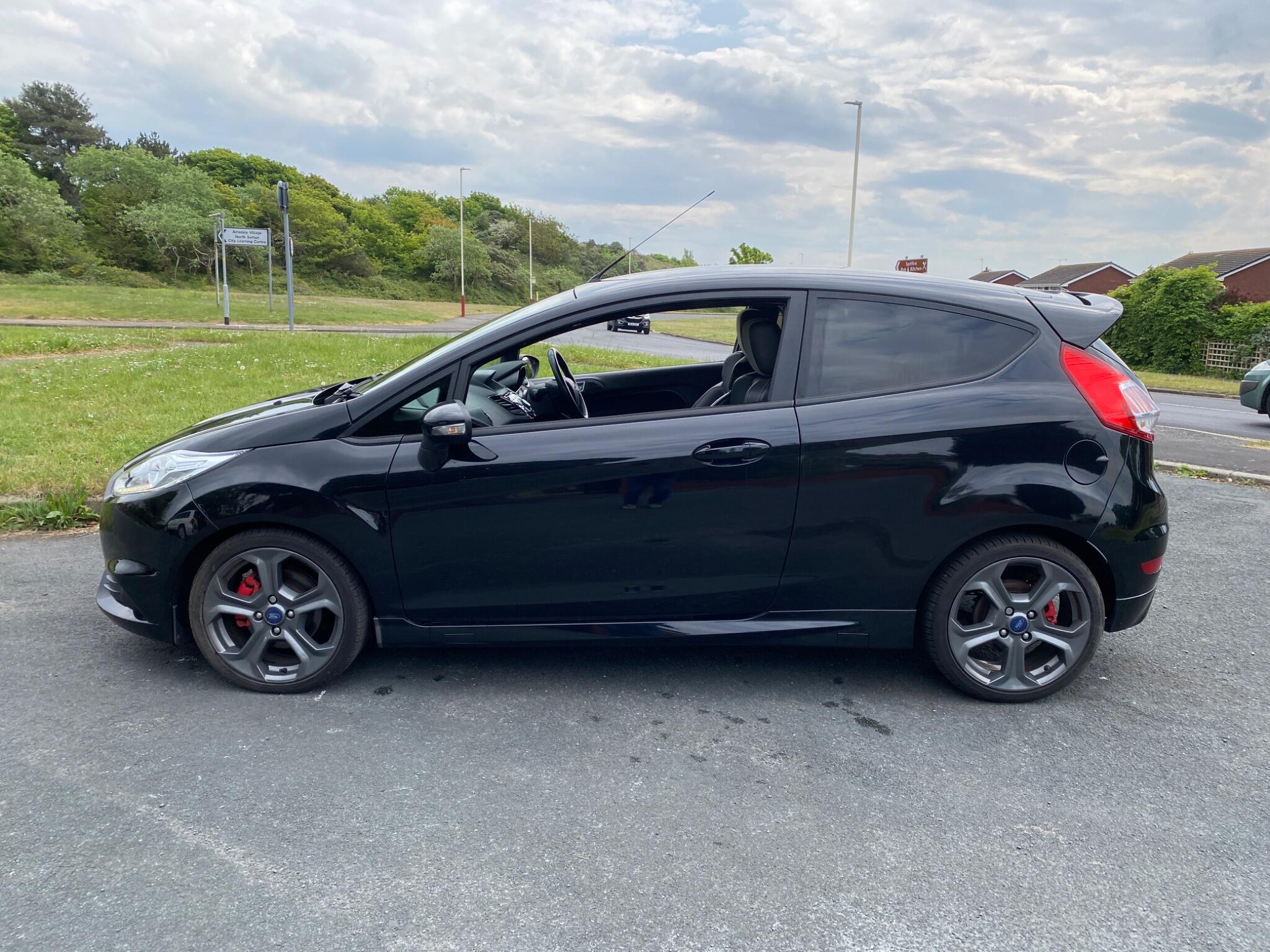 Ford Fiesta 1.6T EcoBoost ST-2 Euro 6 3dr