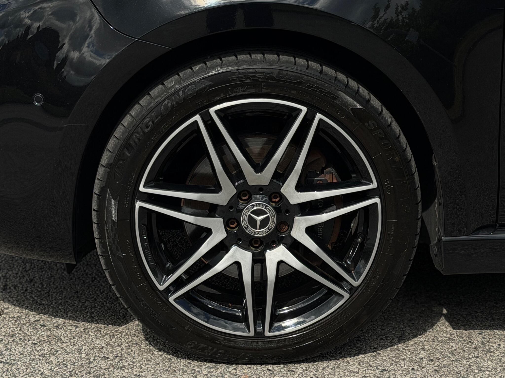 Mercedes-Benz V Class view 23