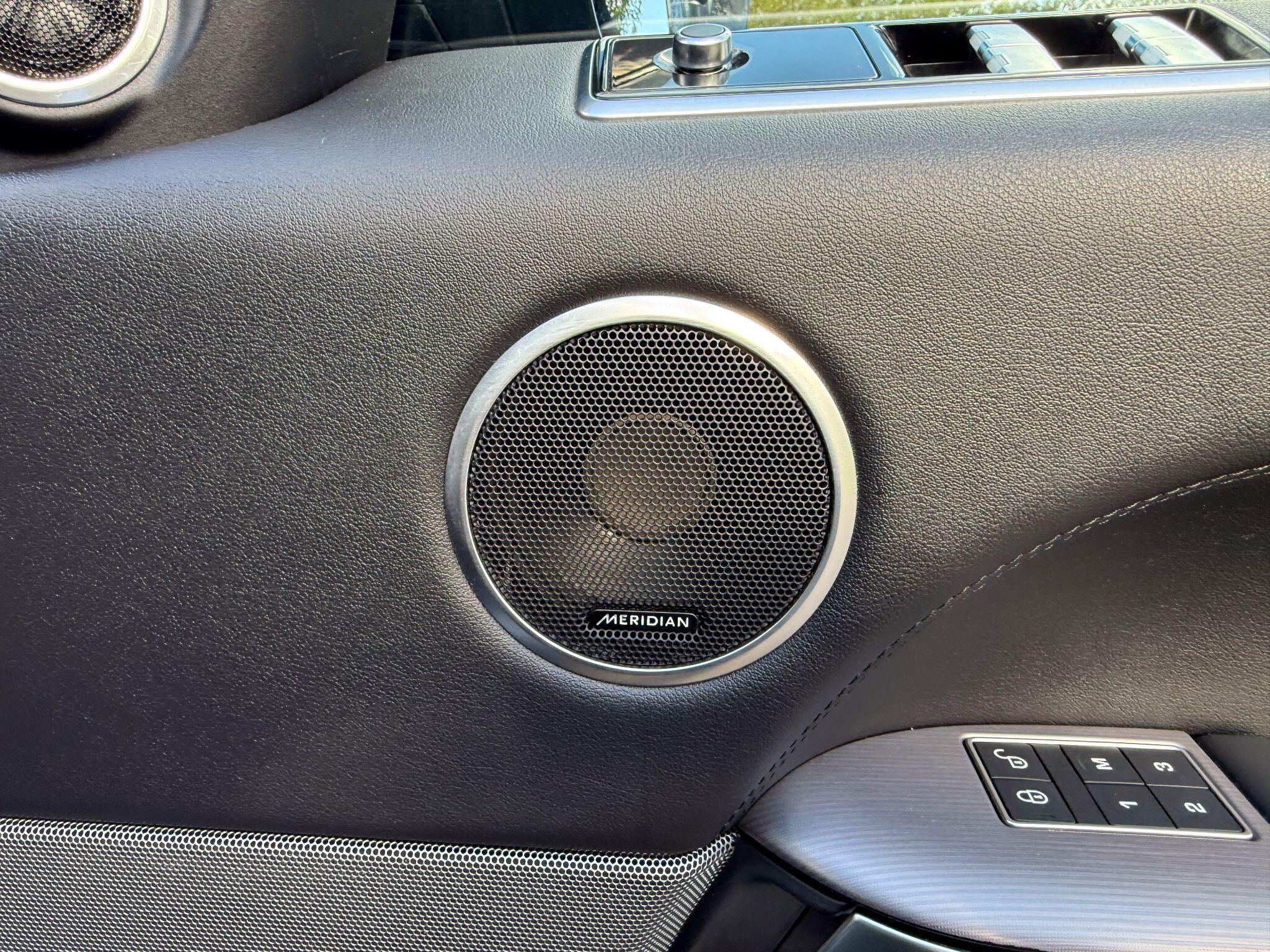 Land Rover Range Rover Sport view 8