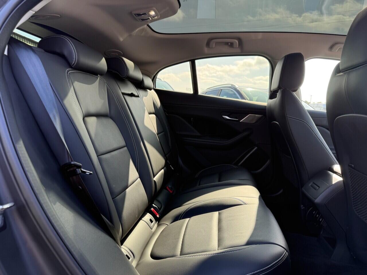 Jaguar I-Pace view 34