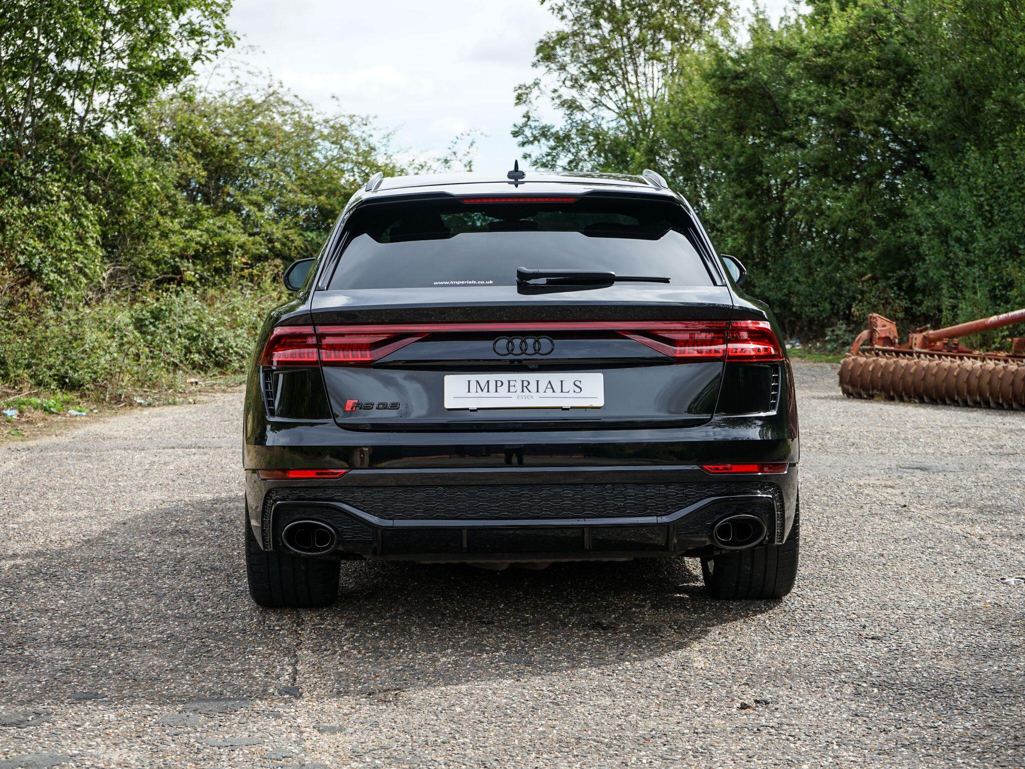 Audi RSQ8 view 11
