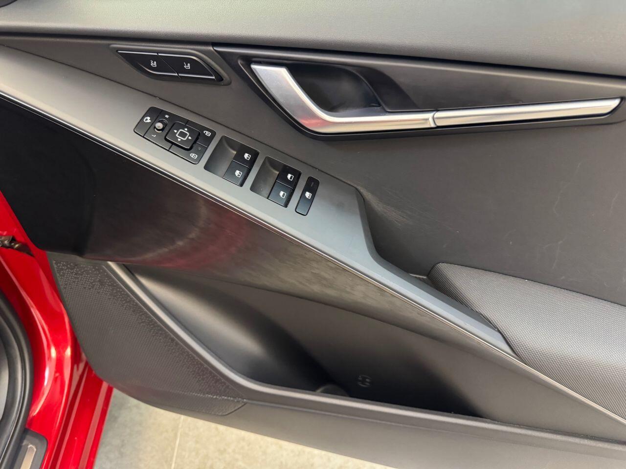 Kia Niro view 50